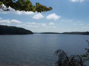5 Star Waterfront Luxury Vacation Apartment